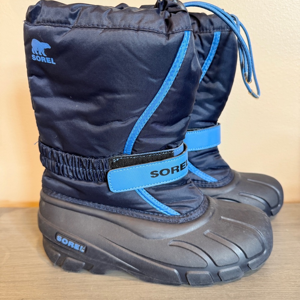 Sorel Youth Flurry‎ Black Blue Lined Winter Boots Size 5 Warm Snow